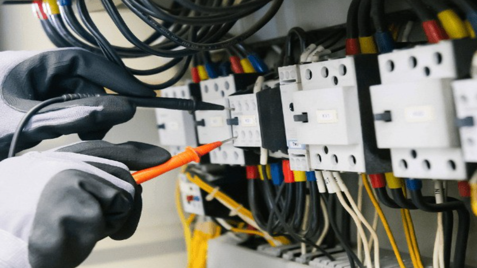 Tecnico de mantenimiento electrico